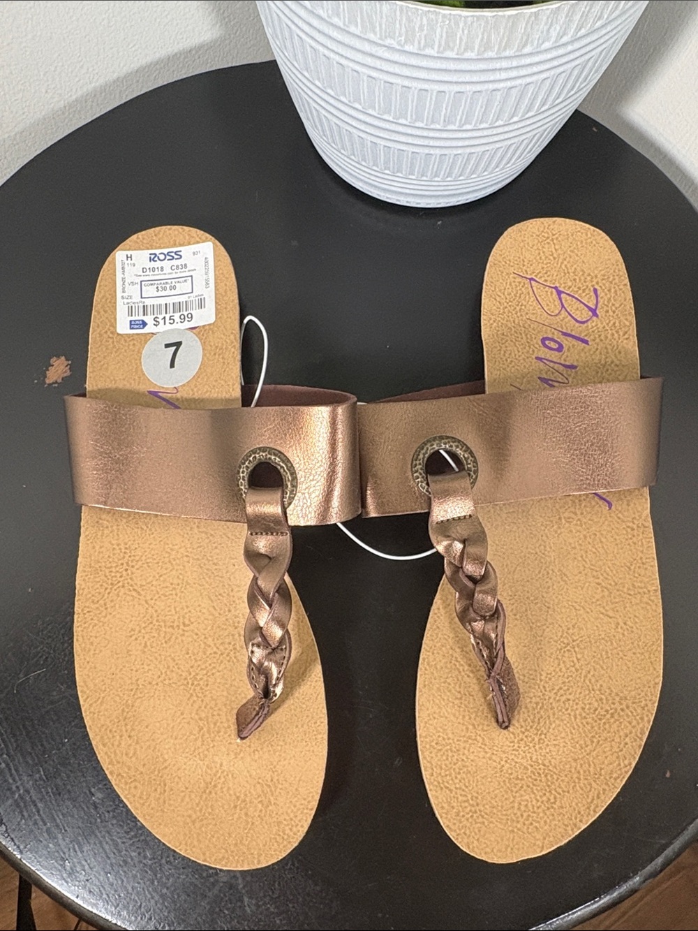 NEW Blowfish Malibu bronze thong sandal 7